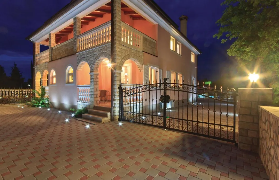 Lovely Home In Pula With Sauna-1