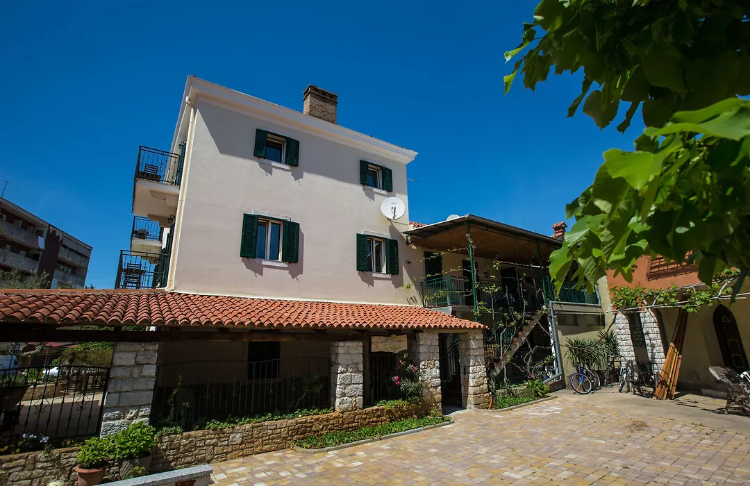 Apartments Casa Saina-1