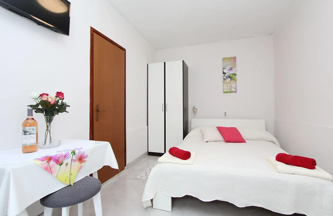 Apartments Divna-1