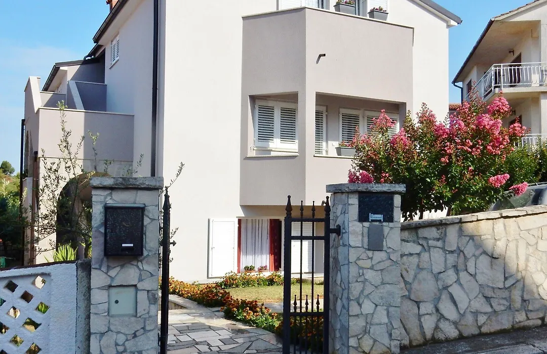 Apartments Snjezana-1