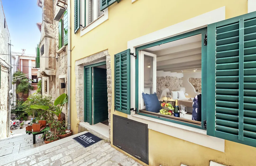 Yellow House Rovinj-1