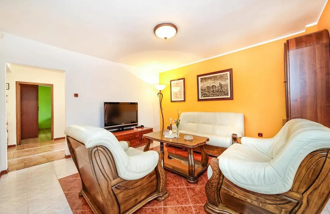 Apartments Cvek-1