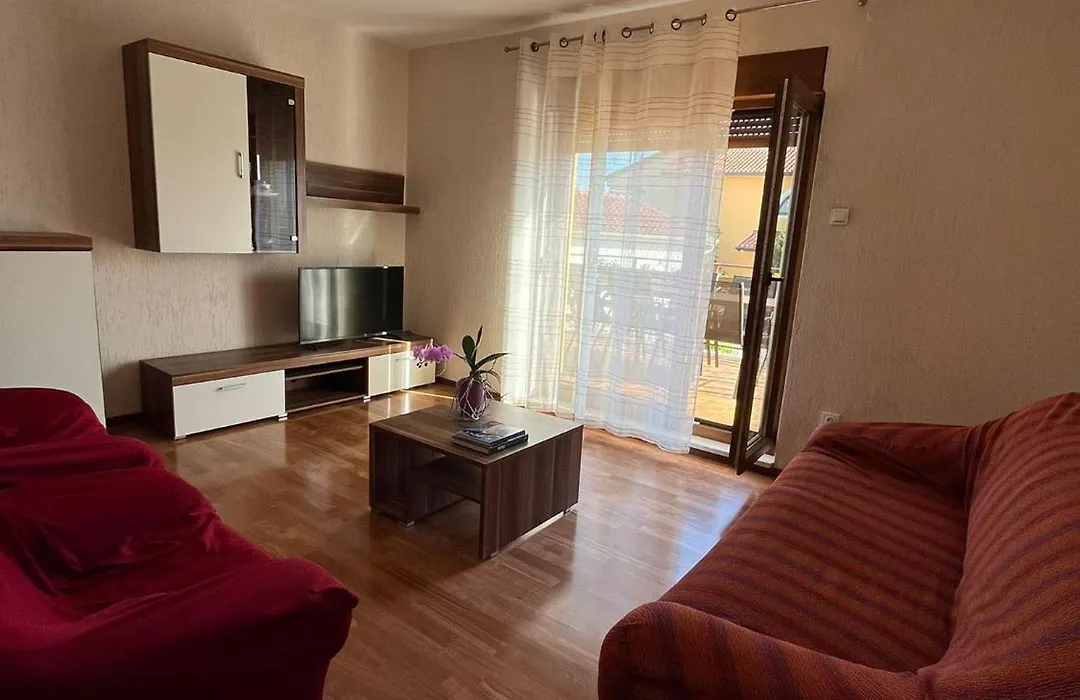 Lovric House With Apartment-1
