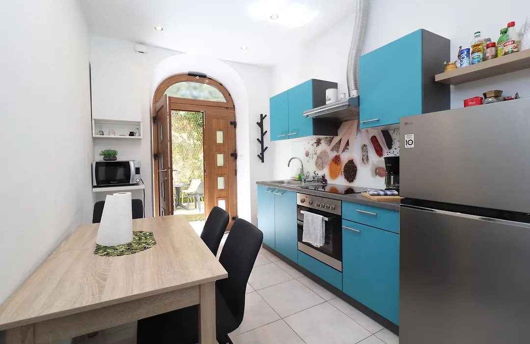 Apartment Kaza In Center, With Terrace, Private Parking, Step To The Sea-1
