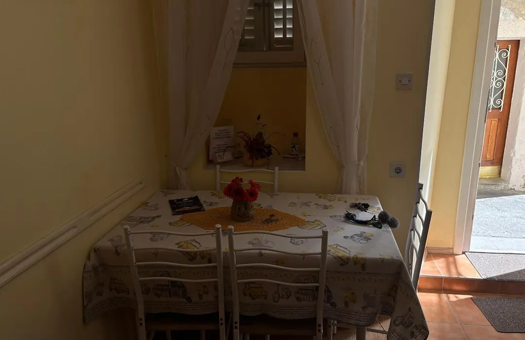 Apartment Tancabel-1