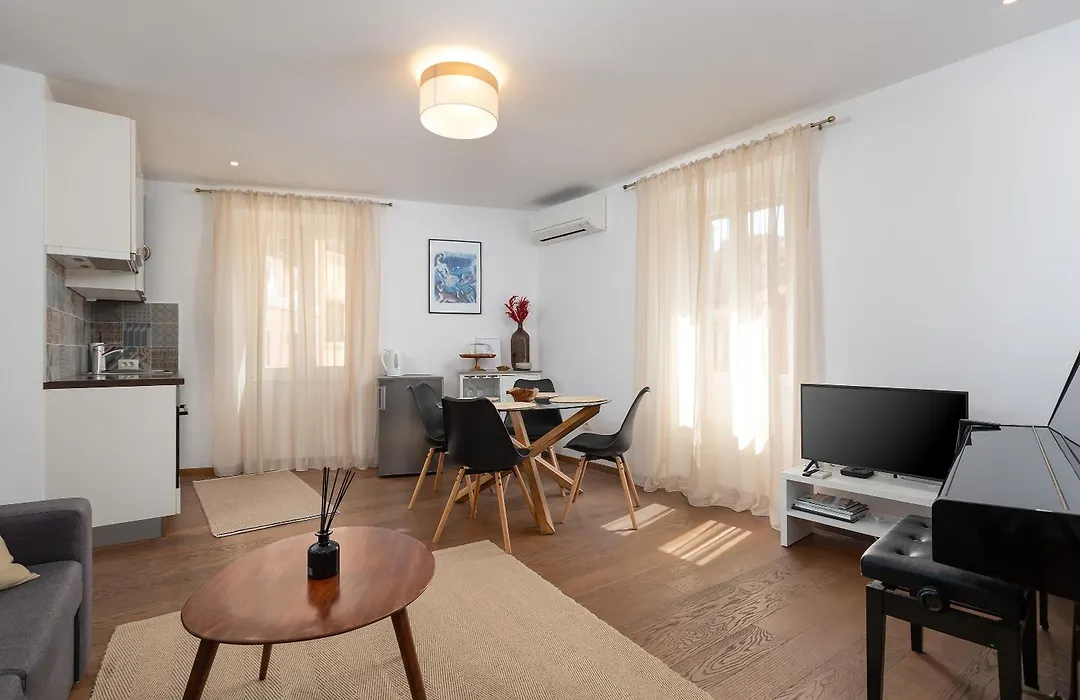 Apartment Lassy By Irundo-1