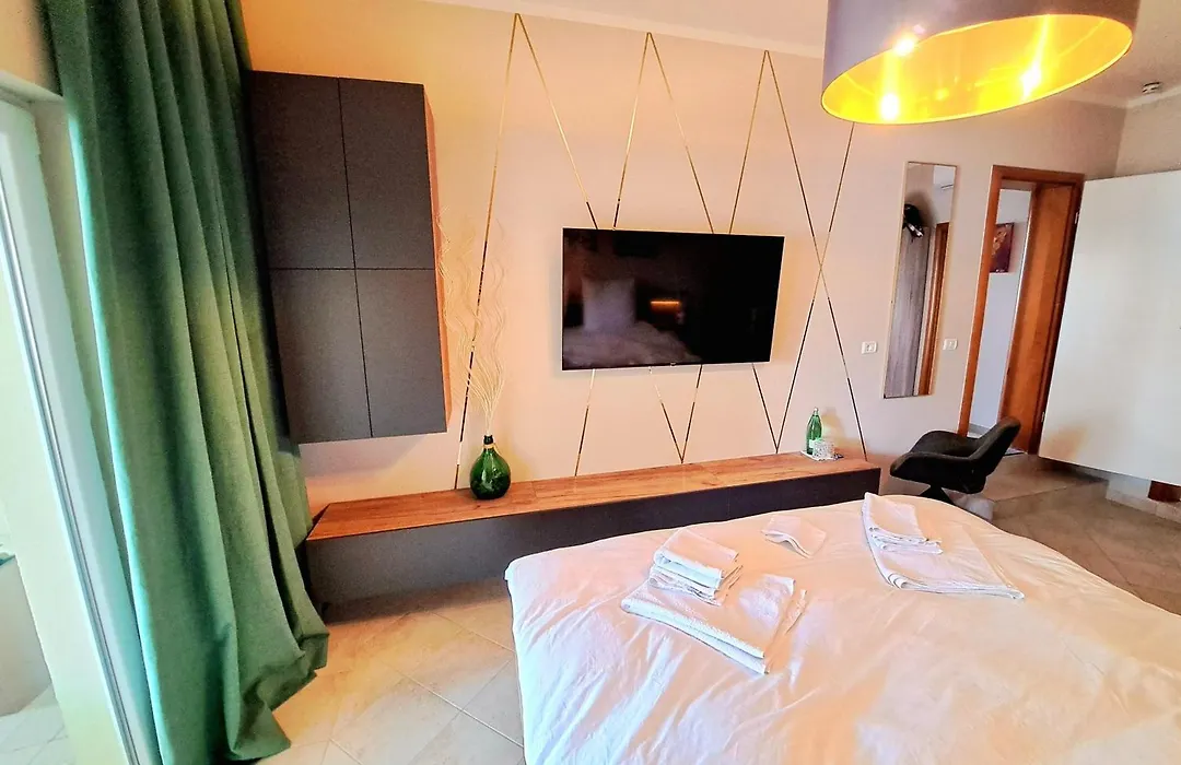 Lovely Rooms Rovinj-1