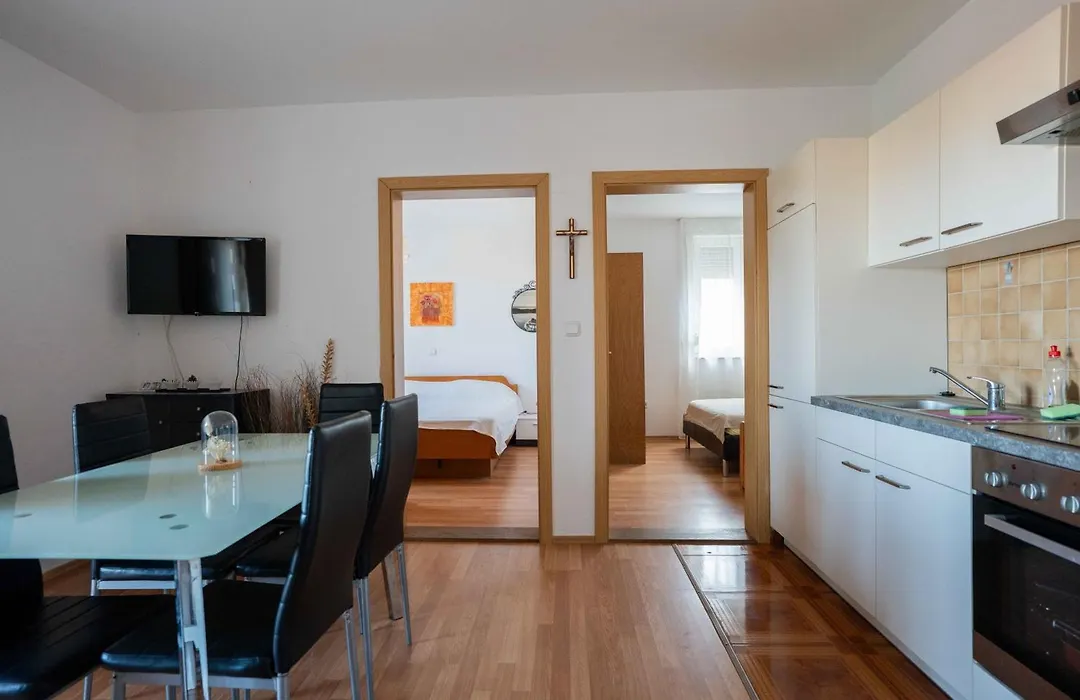Apartments Dubravka-1