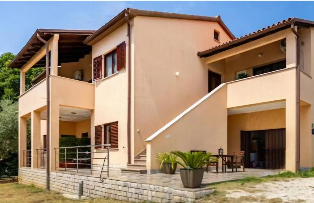 Villa Lili-1
