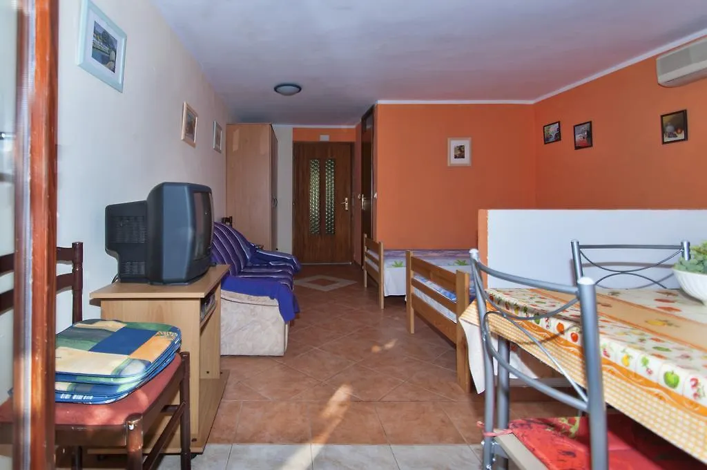 Apartment Dinono-1