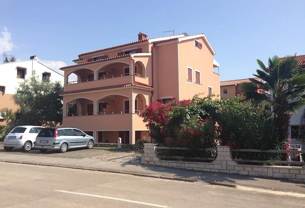 Apartments Zdjelar-1