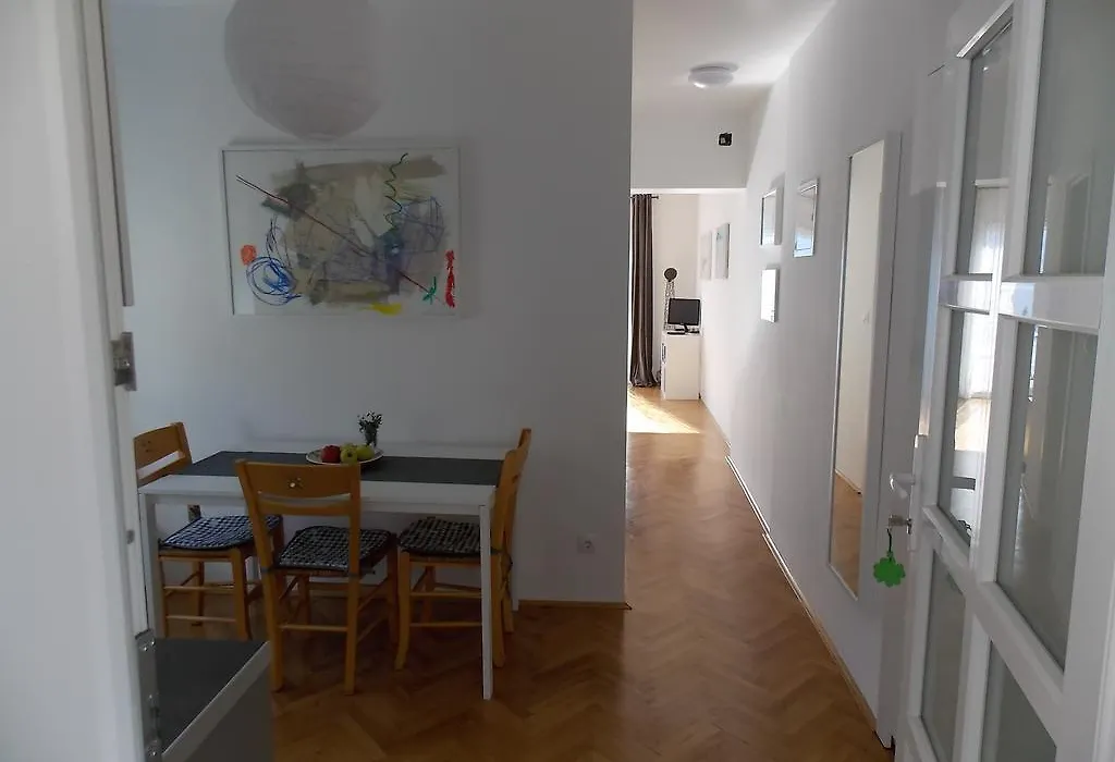 Apartment Ellalinda-1