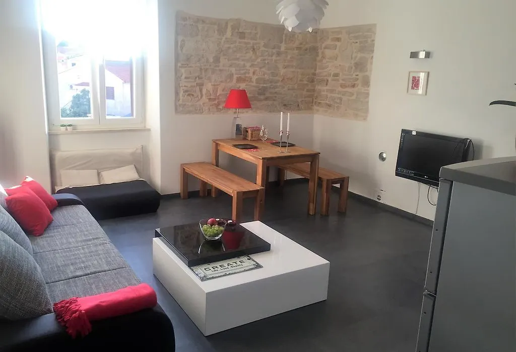 Excellent City Apartment In Antic Pula-1