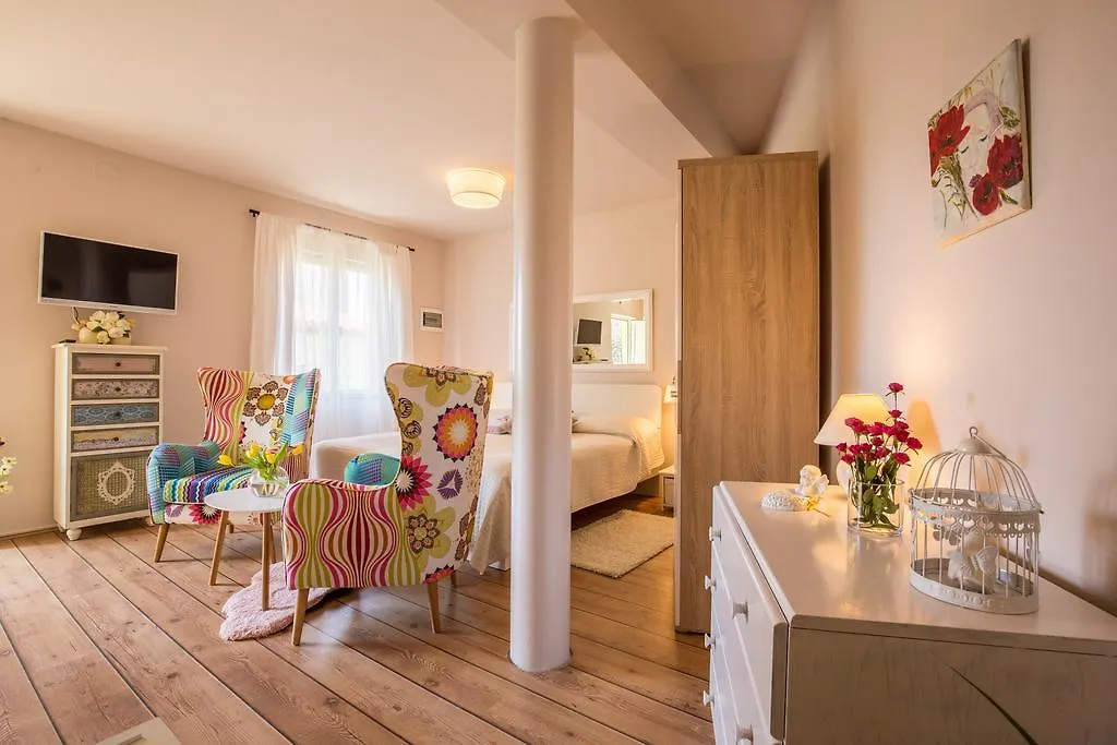 Apartments Javor-1