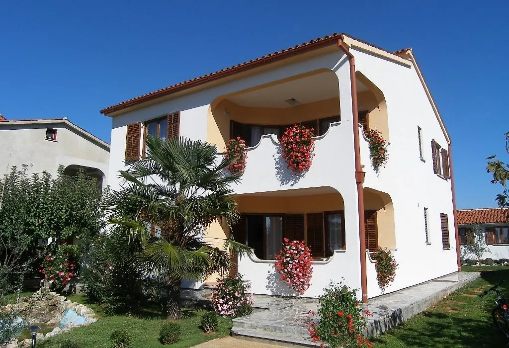 Roulette Private Apartments - Medulin And Surrounding-1