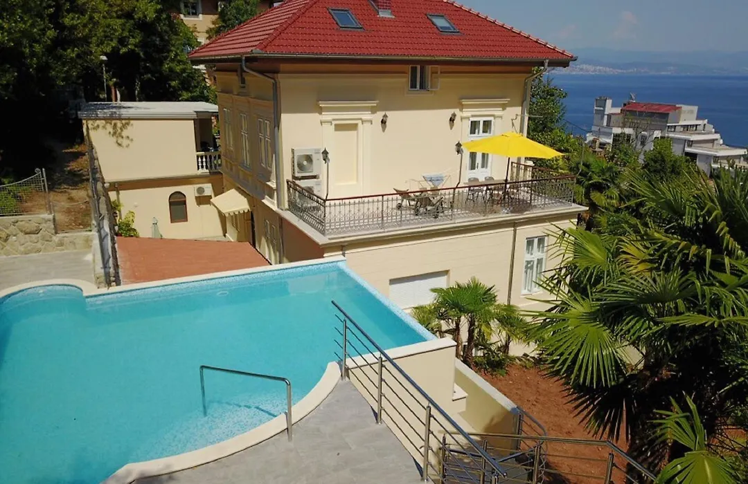 Apartments Villa Atta-1