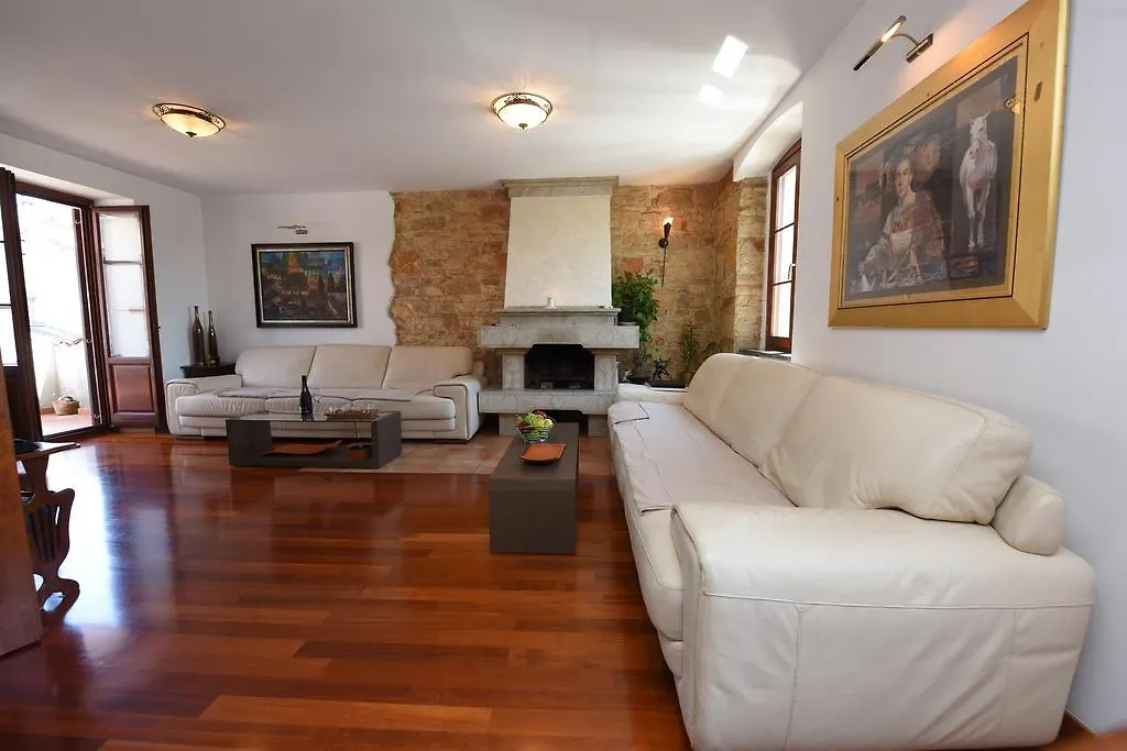 Apartment House Senna-1