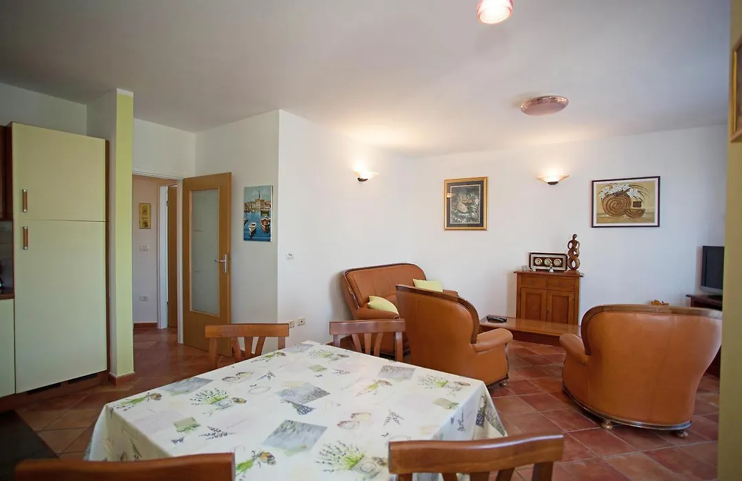 Apartment Pia-1
