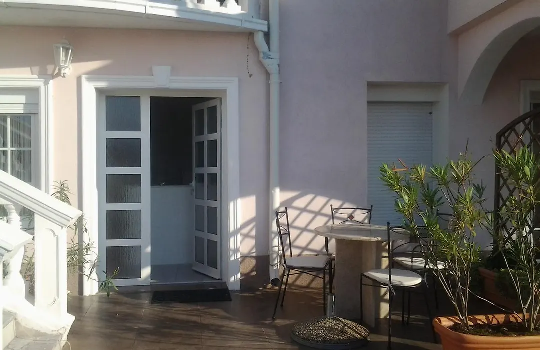 Apartments Villa Palme-1