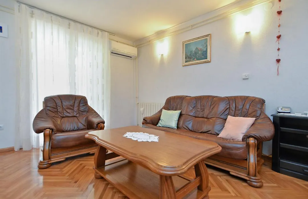 Apartment Snjezana 1064-1