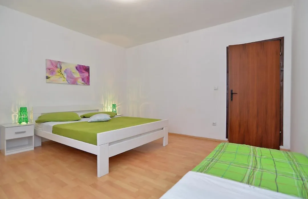 House Vlade 1219-1
