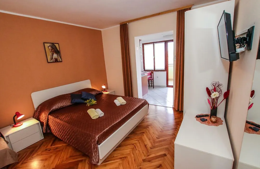 Apartments Ritosa-1