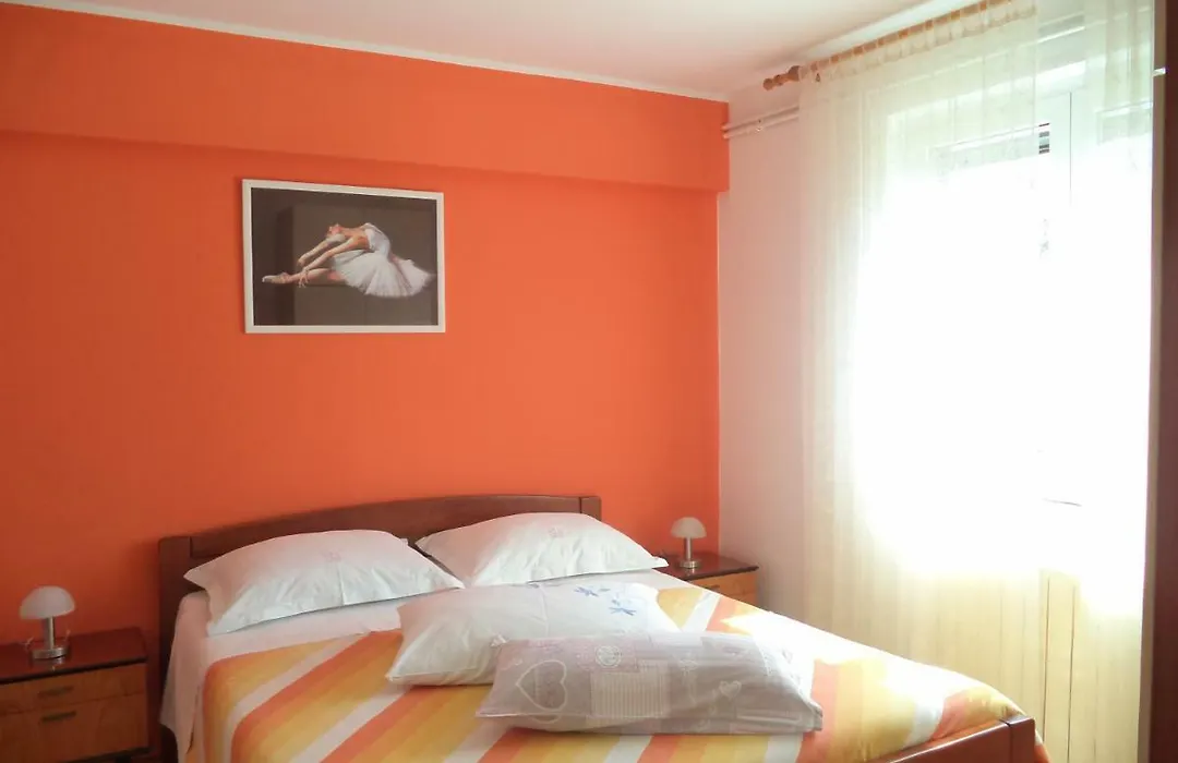 Valeriana Apartment-1