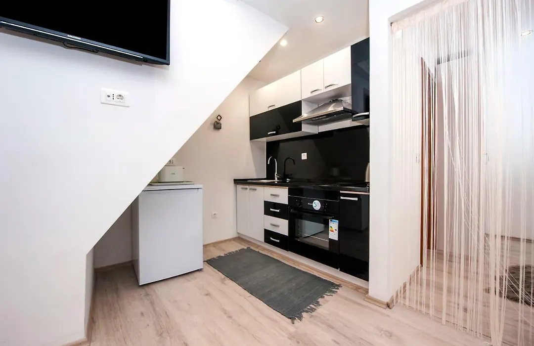 Studio Apartment Magic-1