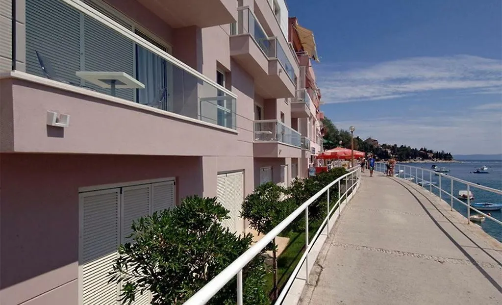 Irene Apartment 10M From Sea - Privat Parking-1