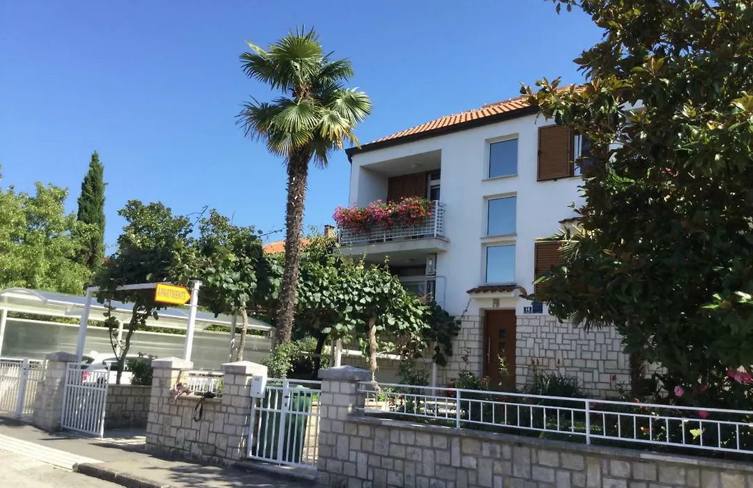 Apartments Gemma-1