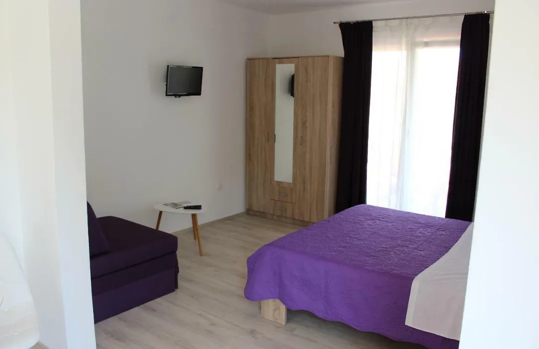 Apartment Tip Top-1