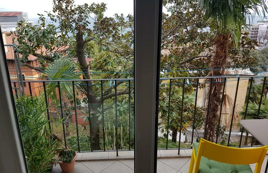 Sunny Apartment 150 M From The Sea-1