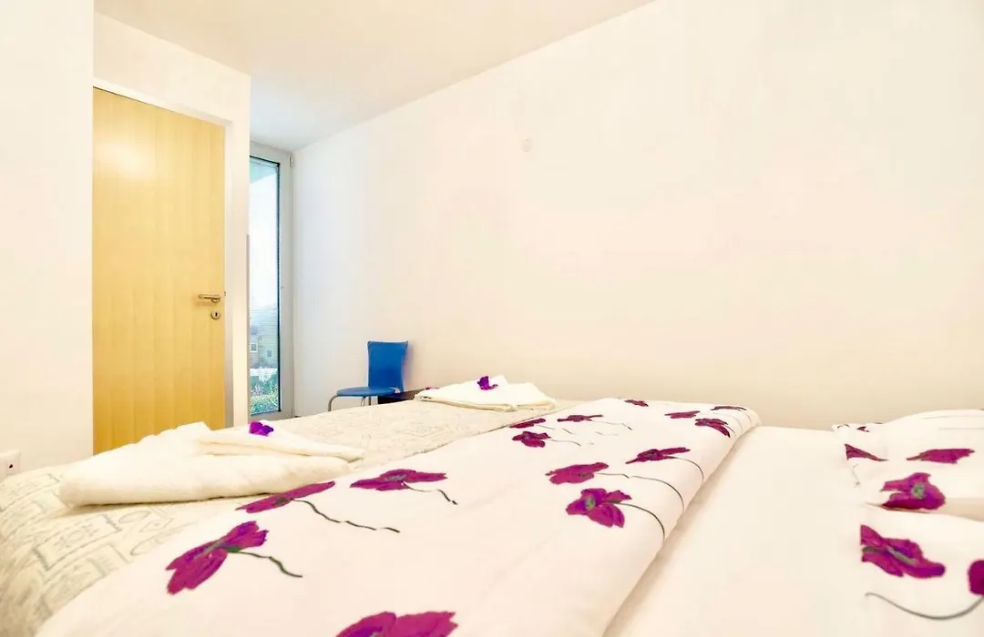 Charming 2-Bedroom Apartment-1