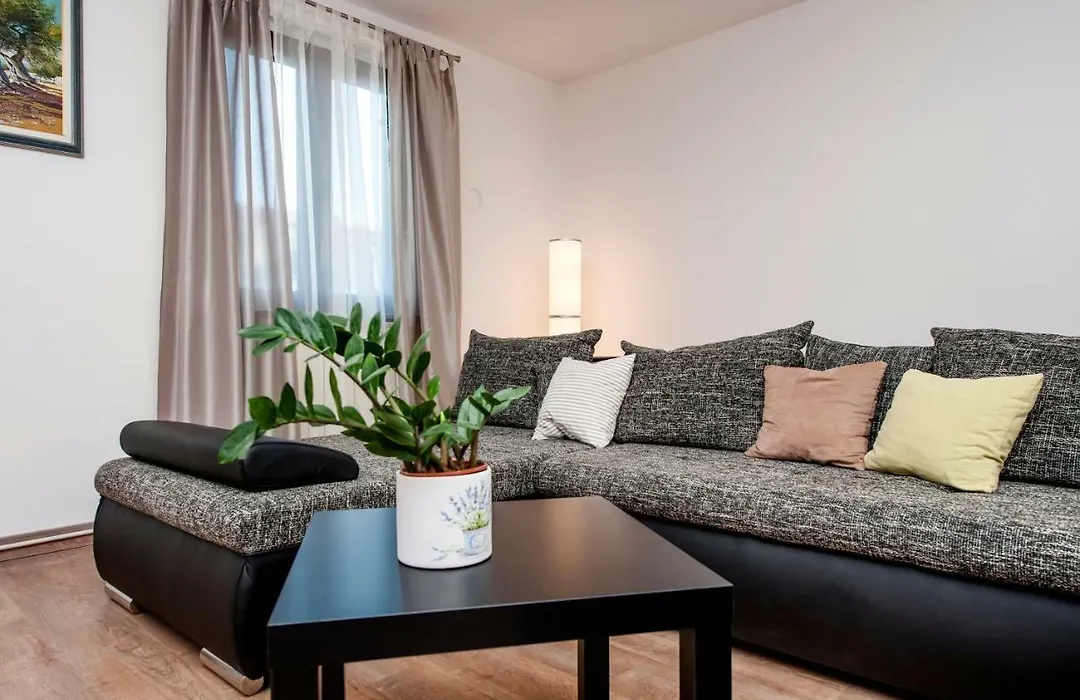 Apartment Nika-1