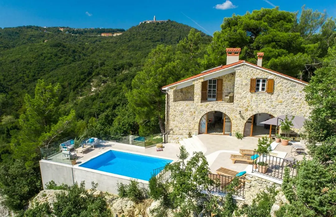 Villa Bogijeva-1