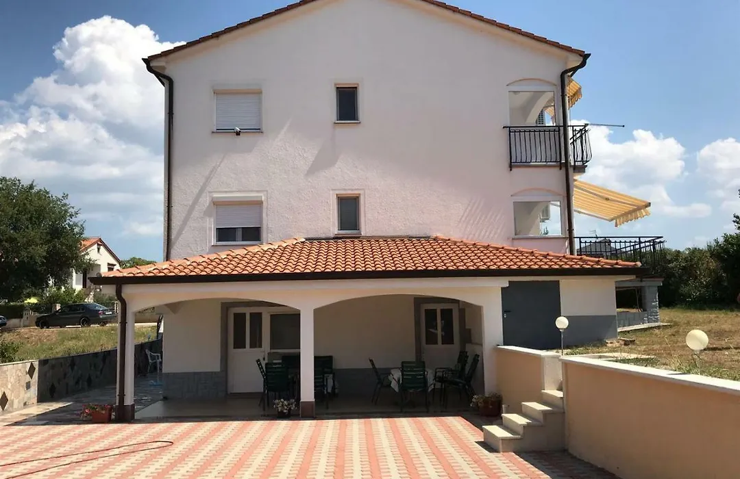 Guesthouse Pejo-1