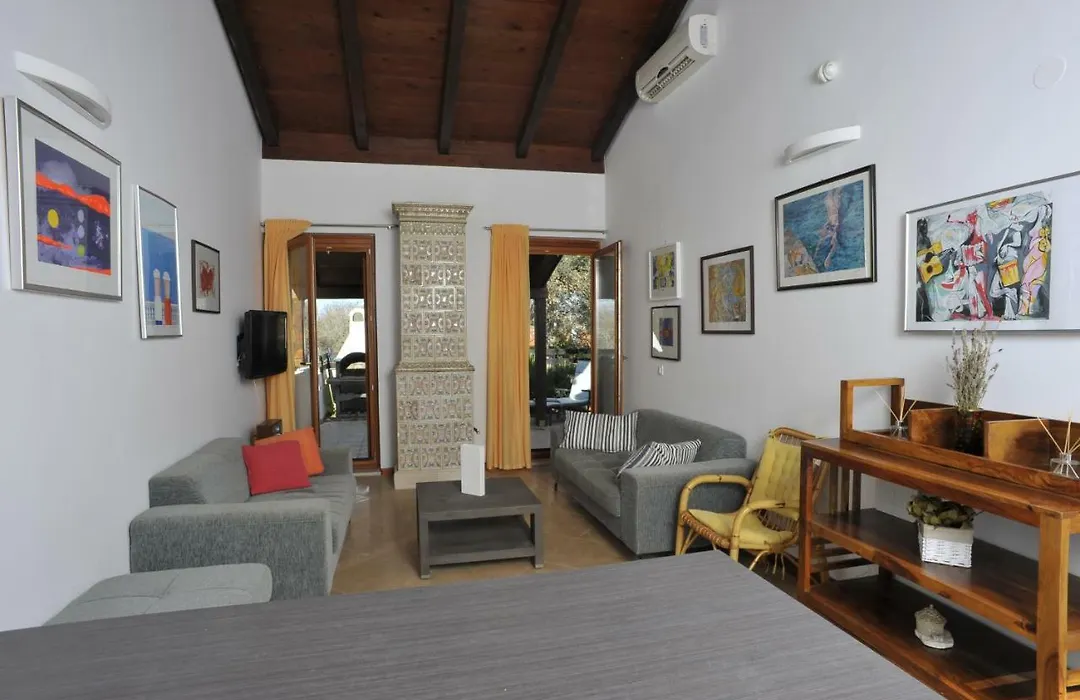 Holiday House Lena-1
