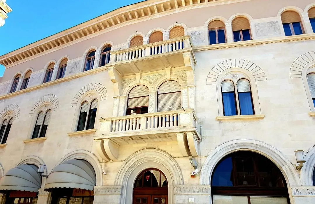 Porta D'Oro Rooms-1