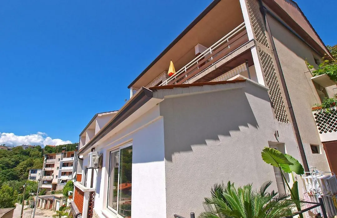 Apartments And Room Rabac 155-1