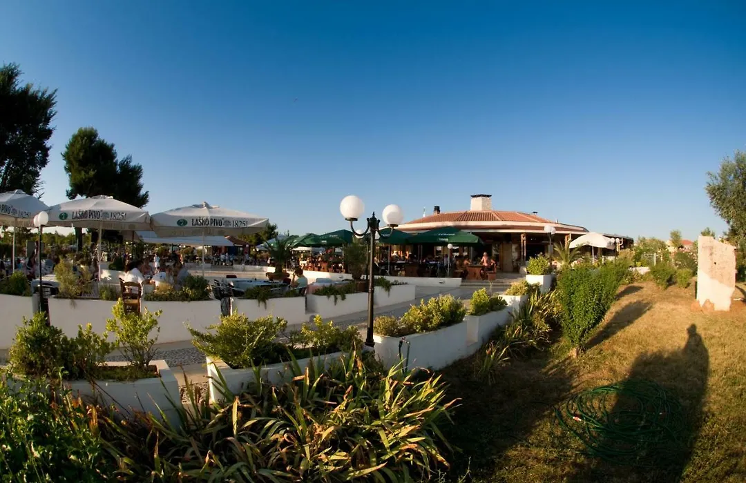 Happy Camp Mobile Homes In Centro Vacanze Bi Village-1
