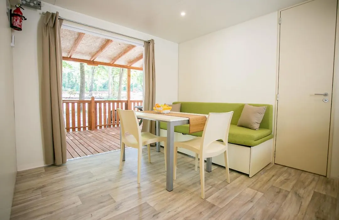 Mobile Homes Premium Magnolia Bijela Uvala-1
