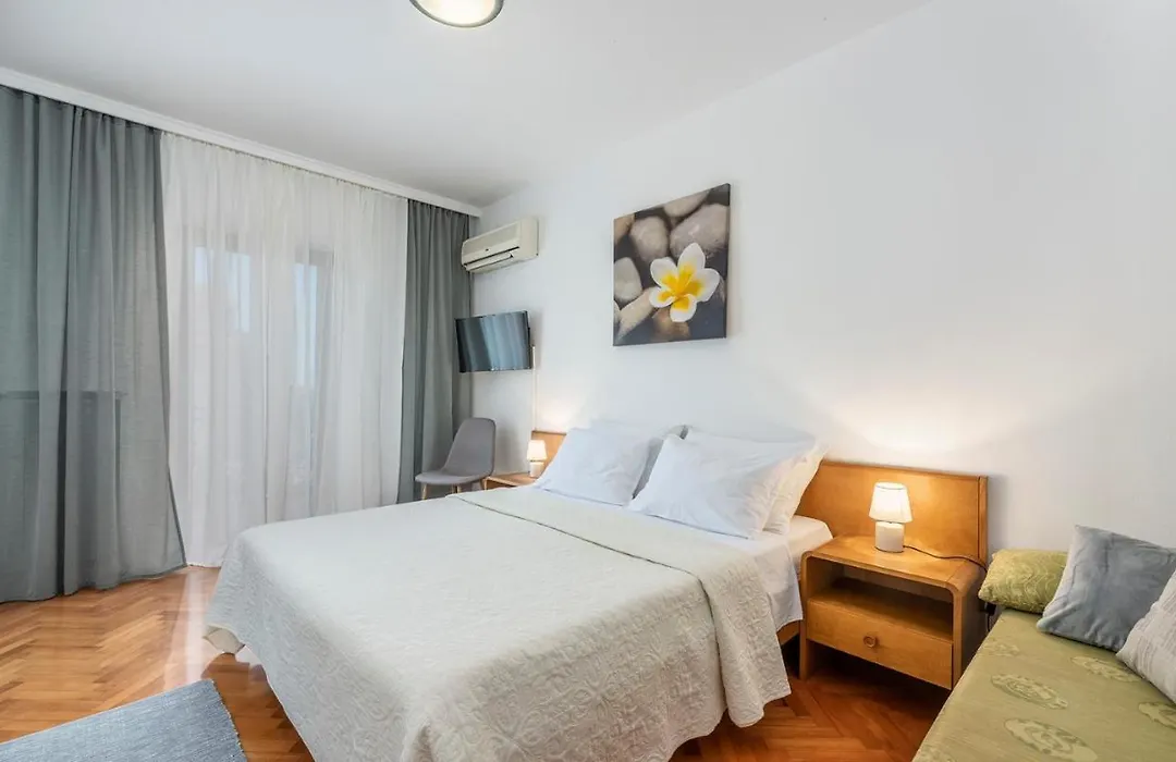 Apartment Complex Silvana-1
