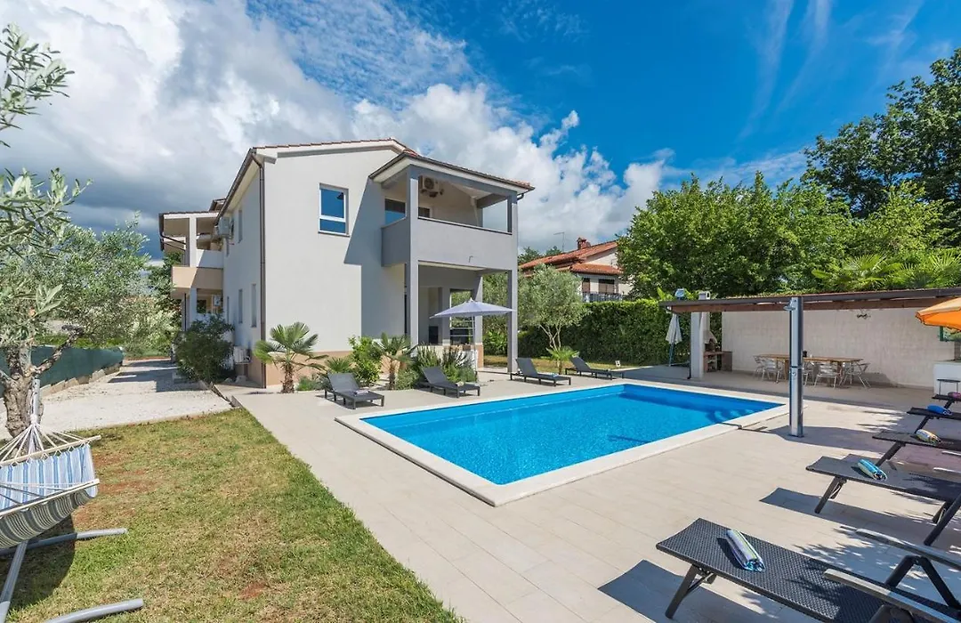 Apart Residence Leko-1