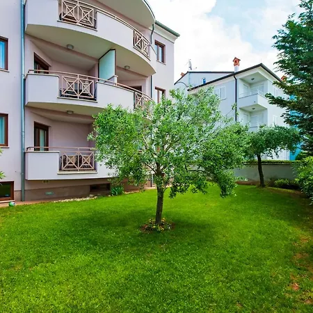 Apartments And Rooms Camaiore-2