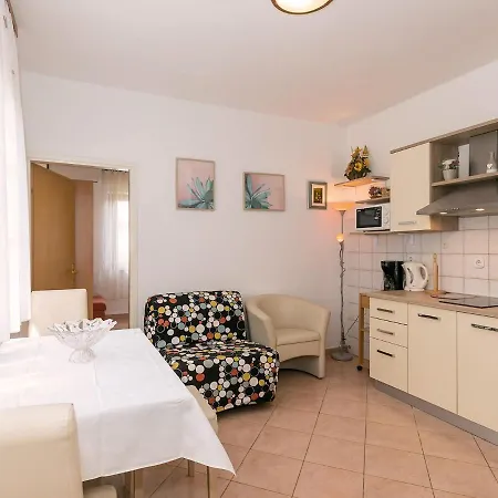 Apartments Graziella-3