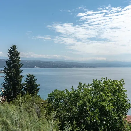 Apartment With Seaview-2