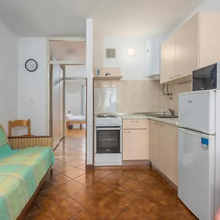 Peskera Apartments Tomicic-2