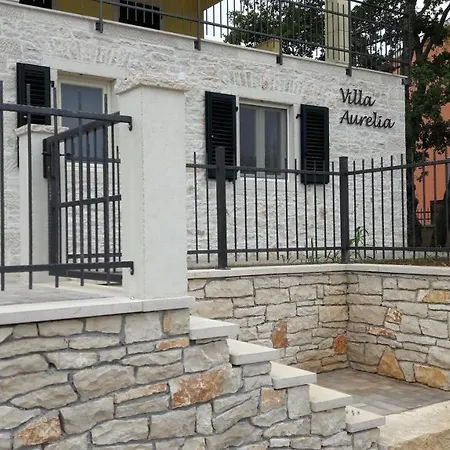 Villa Aurelia Haus1 In Porec Mit Garten-2