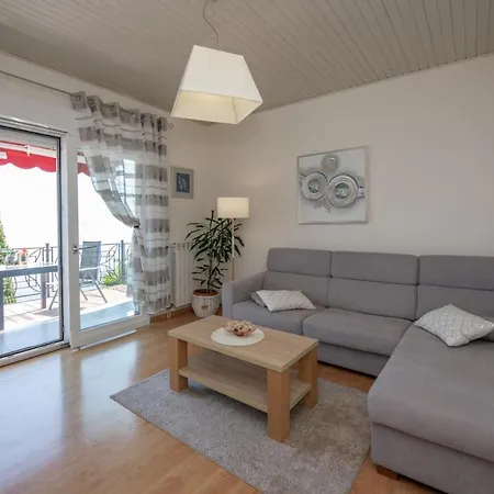 Villa Tomic Apartment Mia Near The Sea-2