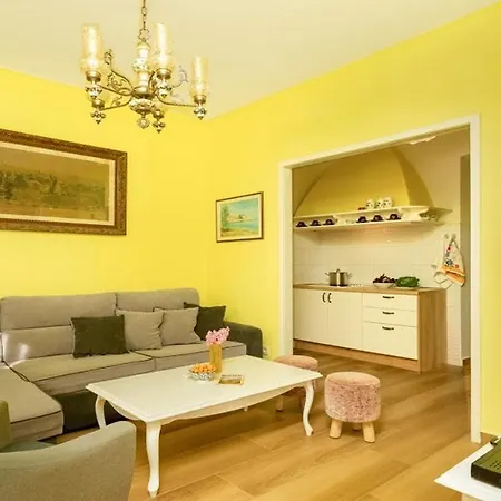 Holiday House Casa Mia-2